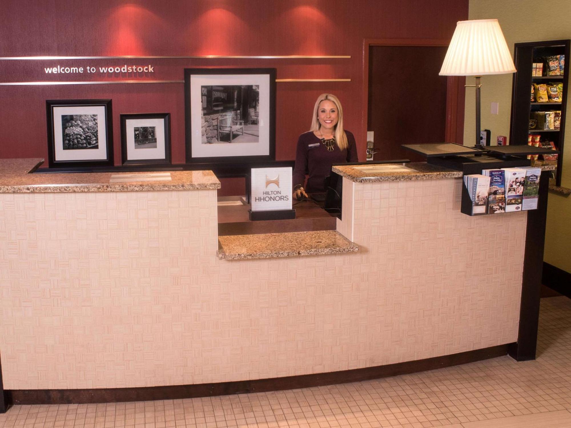 Hampton Inn And Suites Woodstock, Virginia Eksteriør billede